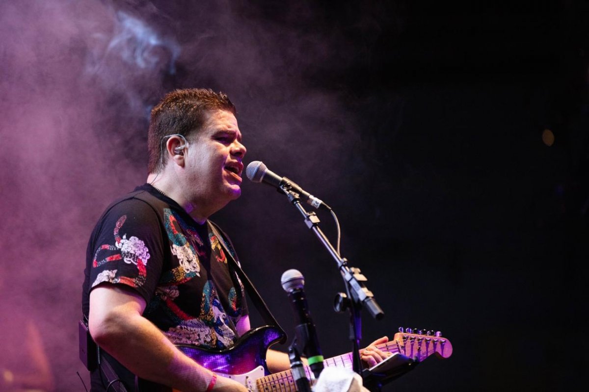 SeuIlsom leva seu repertório eclético para o Boteco do Caranguejo