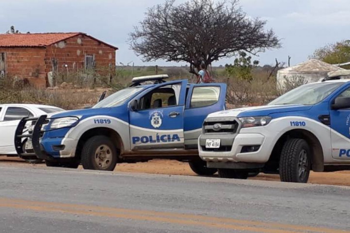 Mulher é presa por envolvimento no tráfico de drogas em Jequié