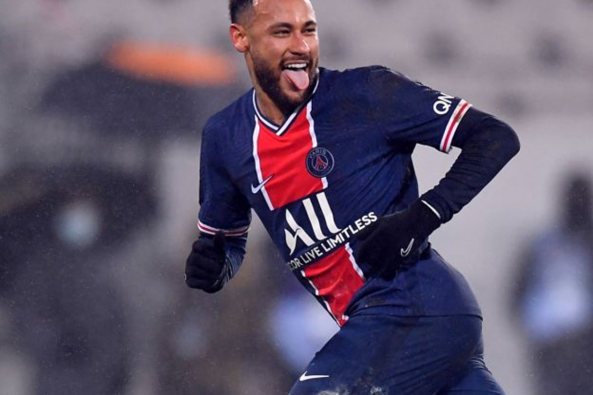 Uefa divulga time ideal de 2020 com Neymar e Messi