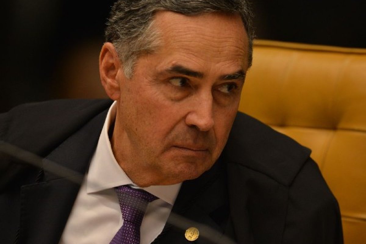 Barroso vai relatar ação contra eleição presencial na Câmara