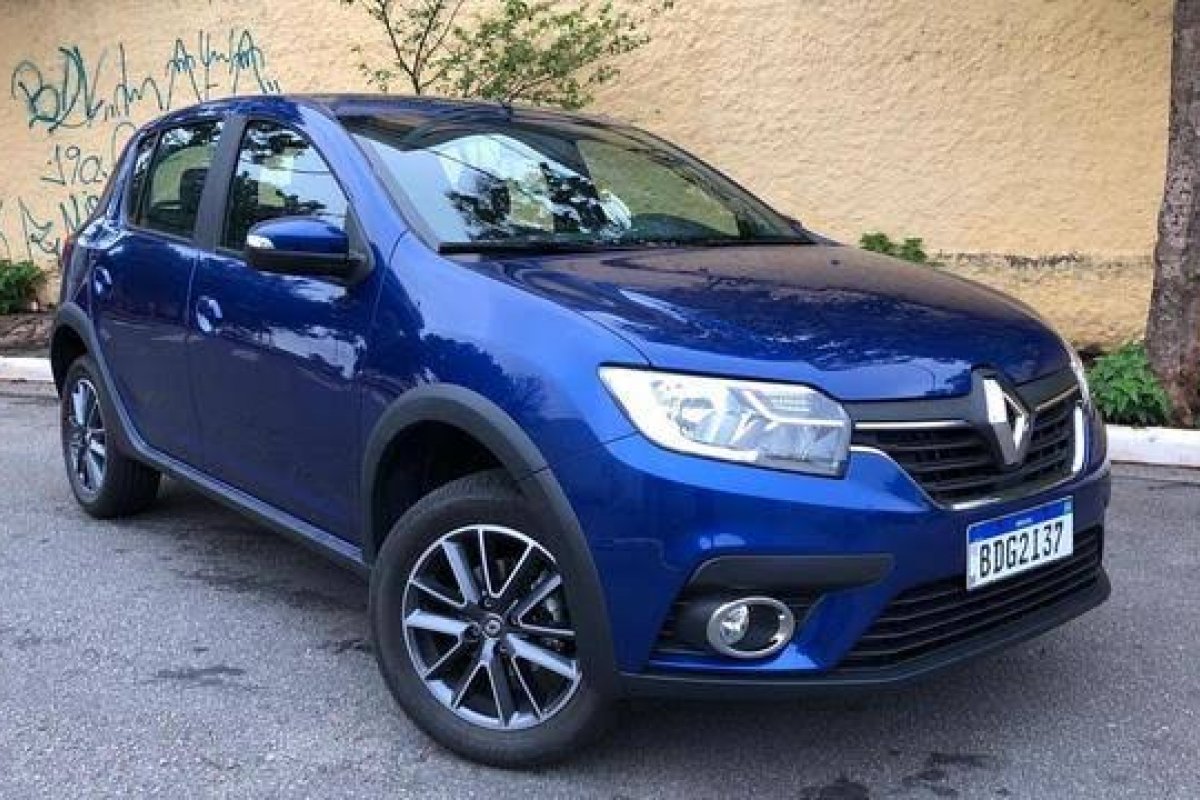 Renault lança serviço de locação de carros mais barato do país