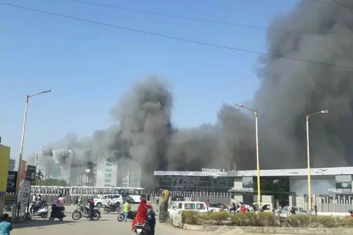 Incêndio atinge fabrica de instituto que produz a vacina da Oxford na Índia