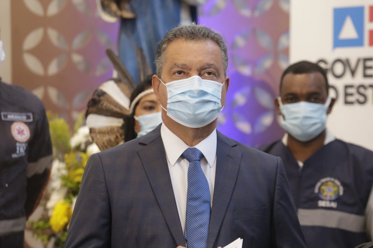 Rui Costa afirma que dificuldade com insumos e vacinas é consequência da condução “desastrosa” da política internacional do governo