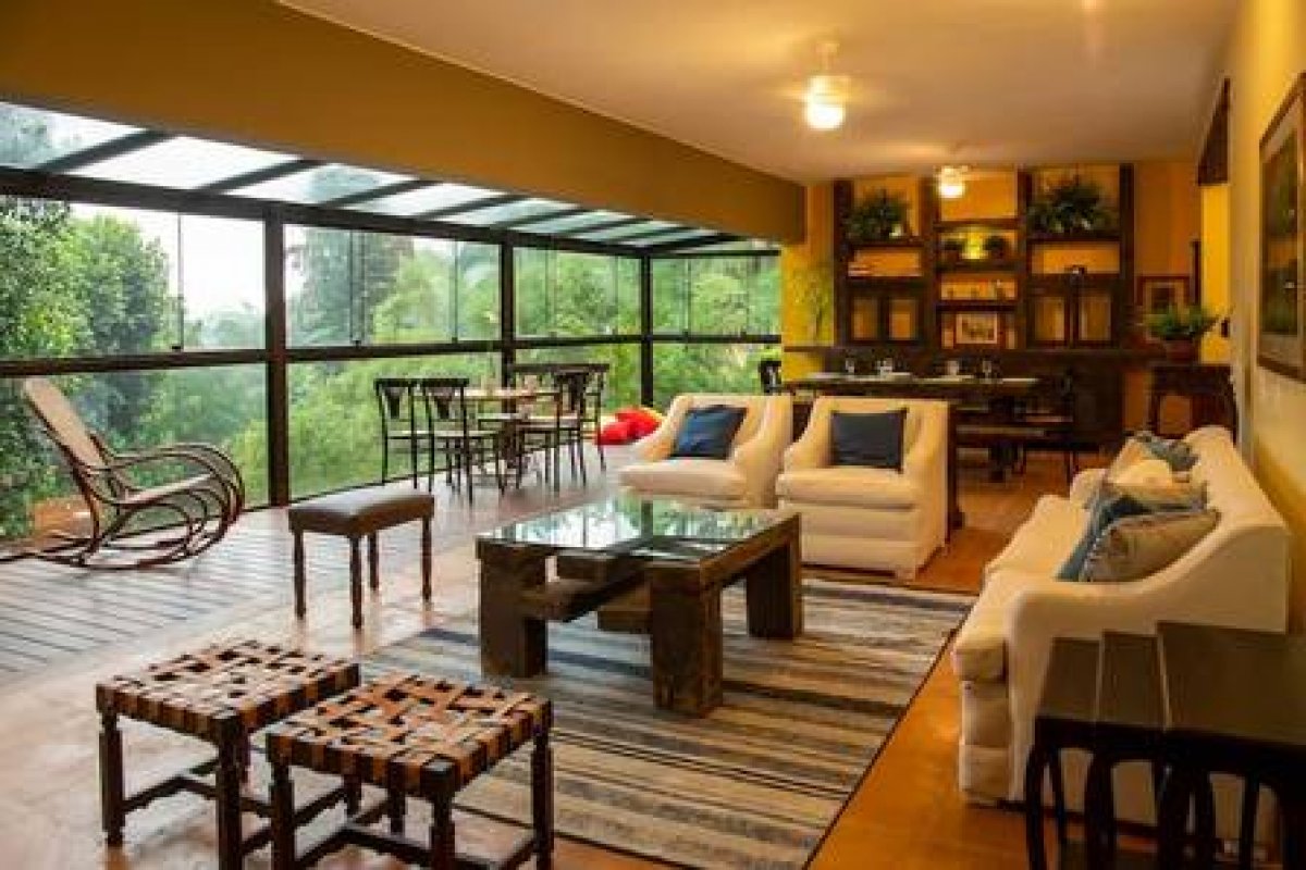 Grupo de estelionatários é preso em casa de luxo no Rio de Janeiro