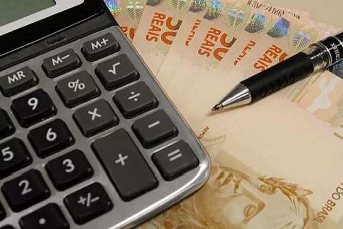 Reajuste salarial fecha 2020 em 3,5%, sem ganho real