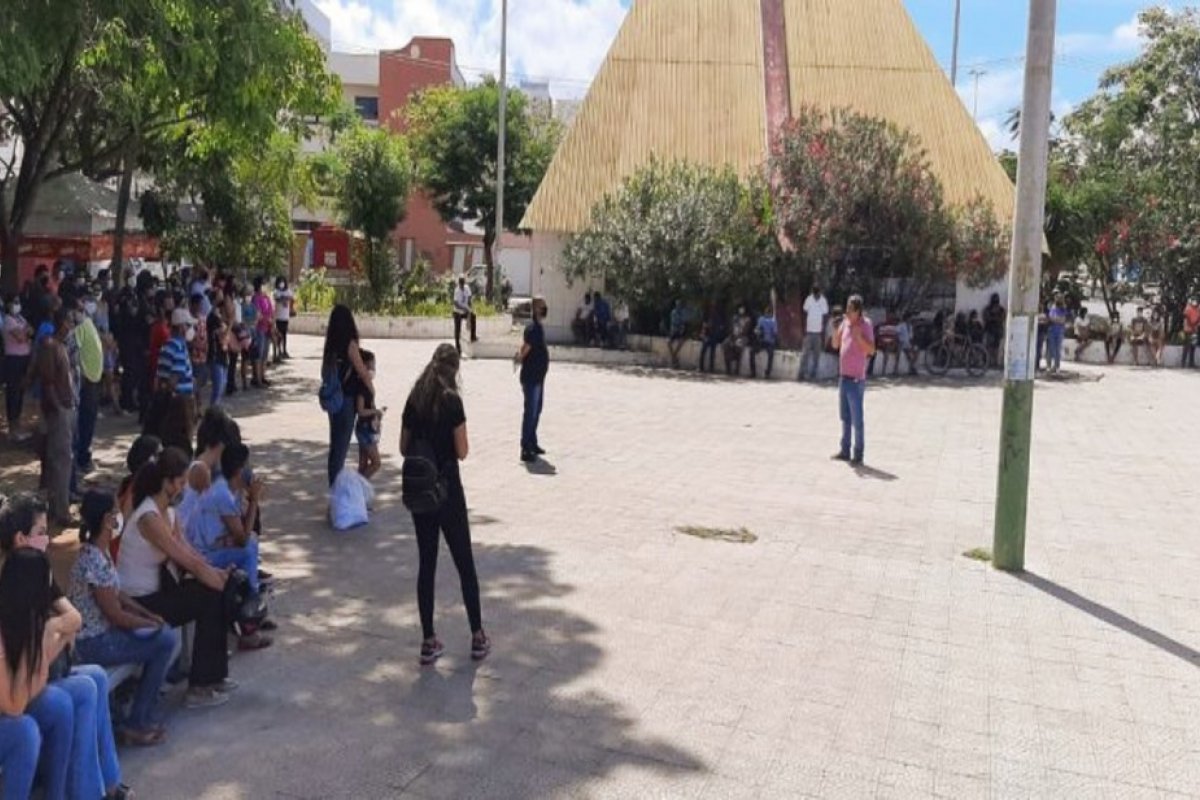 Com salário de dezembro atrasado, servidores municipais de Jequié paralisam atividades por 48h