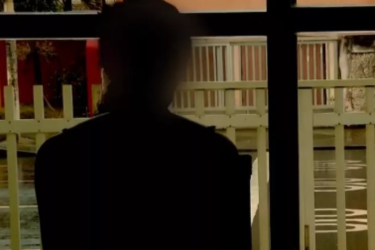 Jovem é sequestrada e estuprada em ponto de ônibus de Salvador