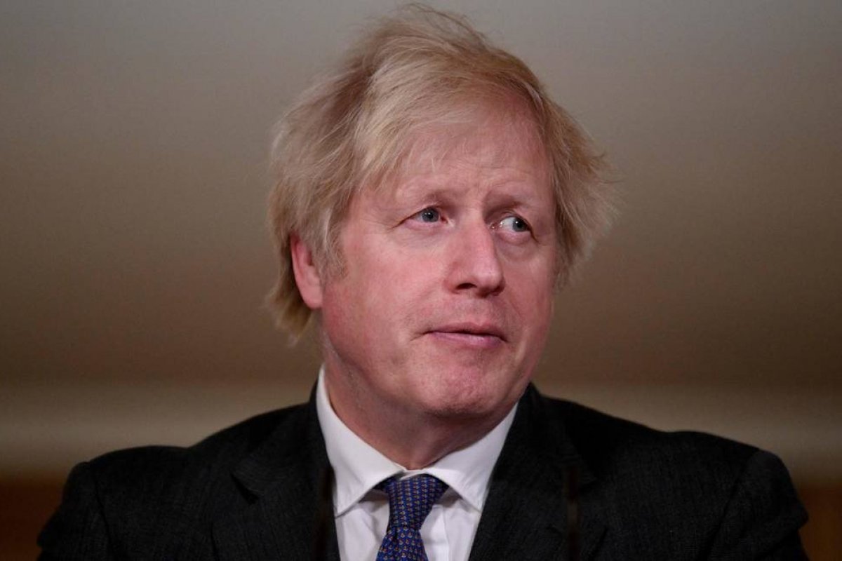 Primeiro-ministro britânico diz que há evidências de que nova variante da Covid-19 causa mais mortes