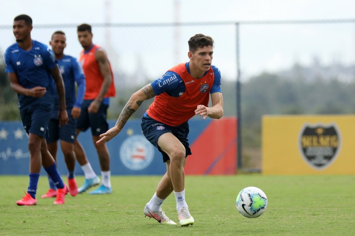 “Procuro não pensar nisso”, diz volante do Bahia, Ronaldo, perto de vencer o contrato com o time