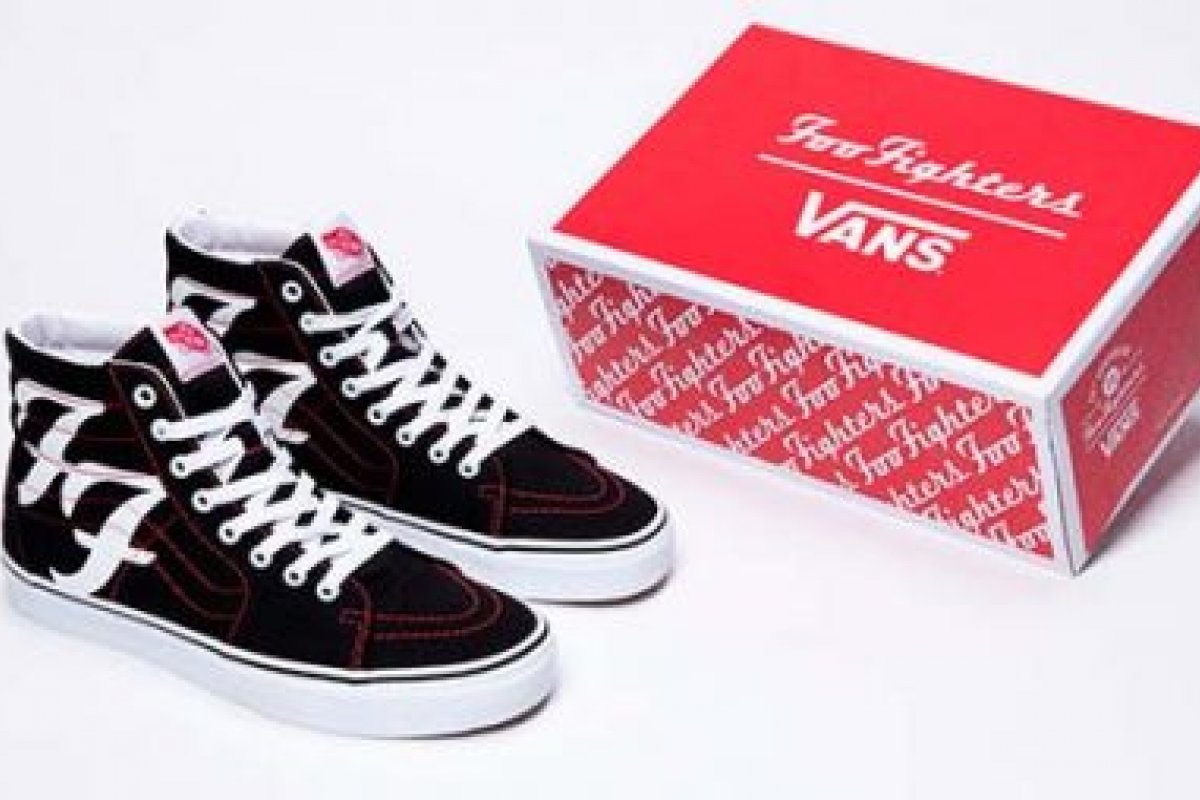 Vans lança tênis em edição limitada com Foo Fighters para celebrar os 25 anos do àlbum de estreia da Banda