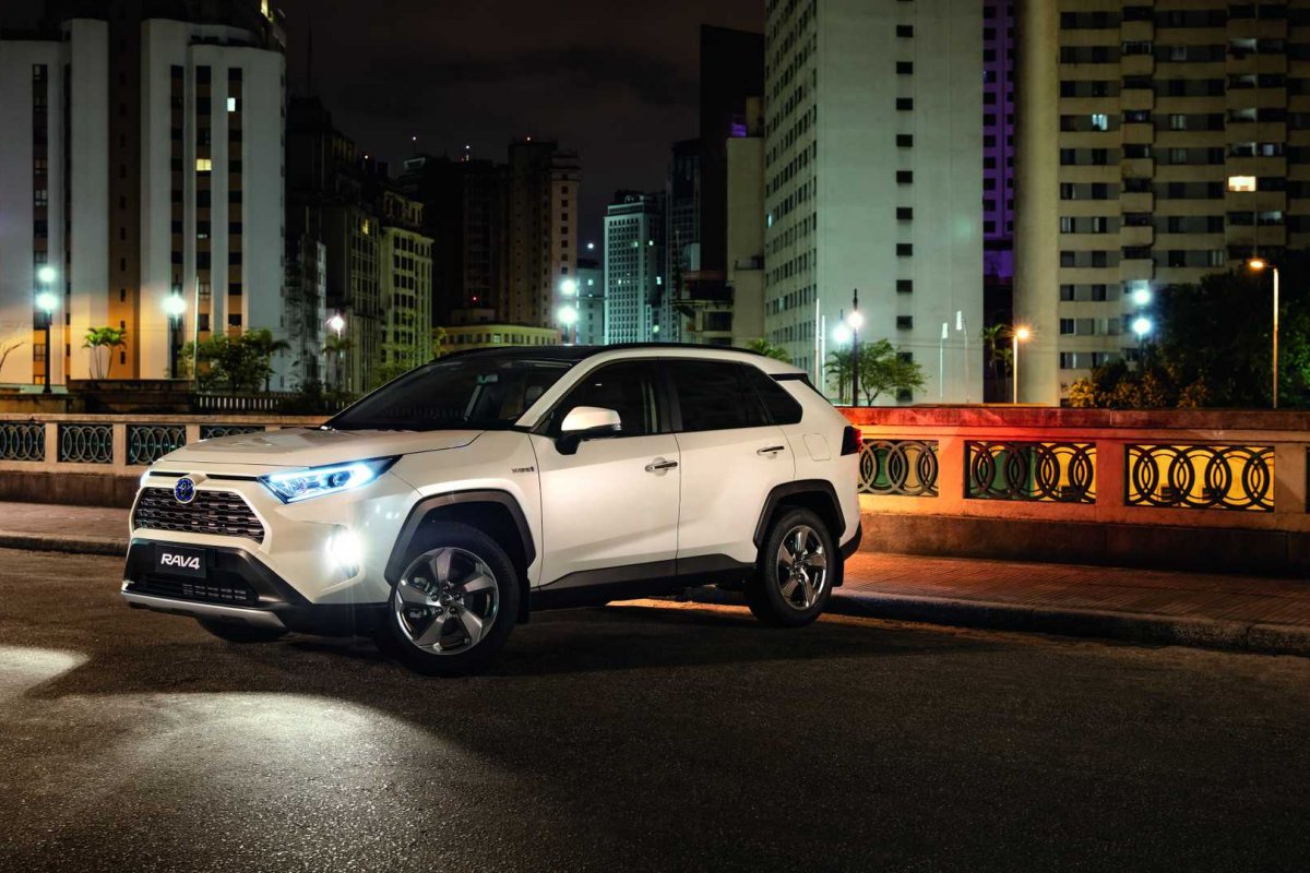 Toyota apresenta nova RAV4 com motorização híbrida