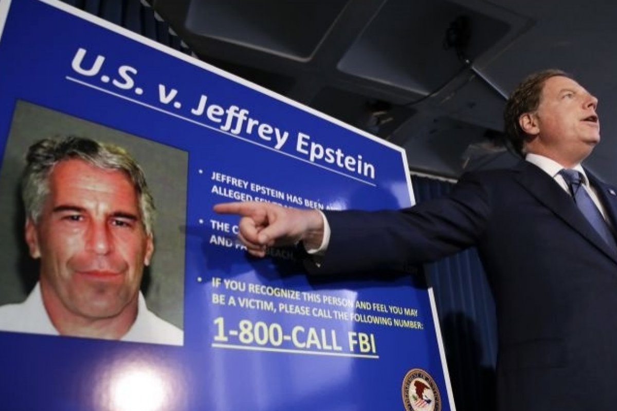 Autópsia lança dúvidas sobre a morte do milionário Jeffrey Epstein.