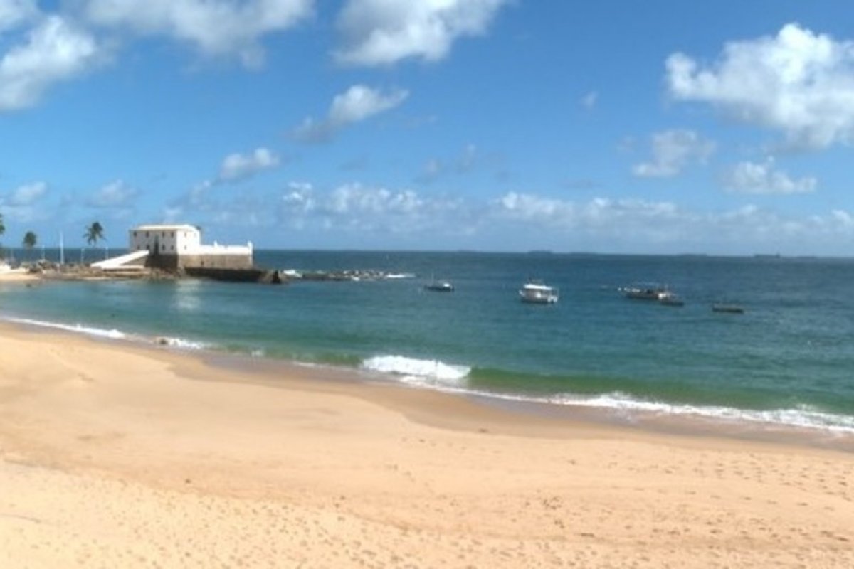 Guarda-Municipal continua com fiscalização nas praias de Salvador neste domingo (24)