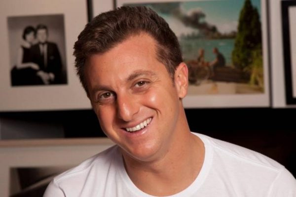 Huck já tem data para sair da Globo e iniciar campanha presidencial para 2022, diz revista