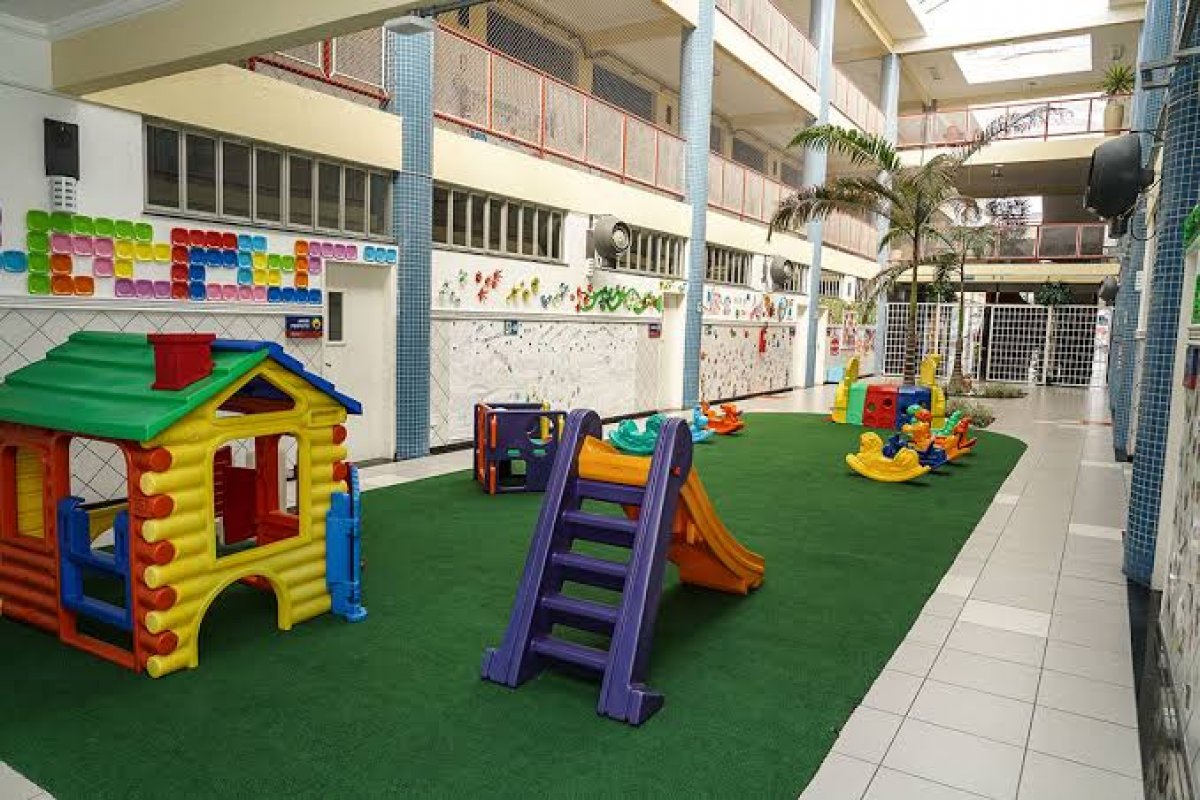 Matrículas em rede particular caem 70%