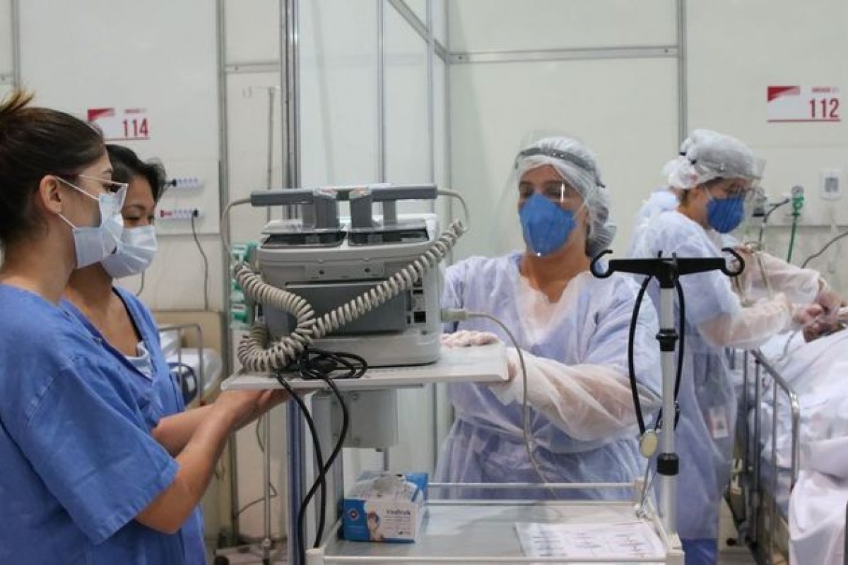 Mortes por Covid tiram massa de renda de R$ 5 bilhões das vítimas em um ano