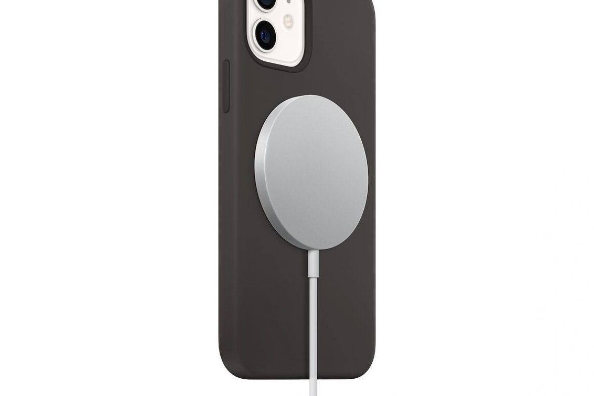 Tecnologia MagSafe do iPhone 12 pode interferir em marcapassos