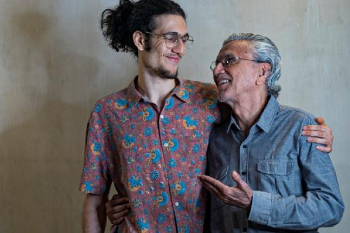 Caetano Veloso celebra aniversário do filho com homenagem