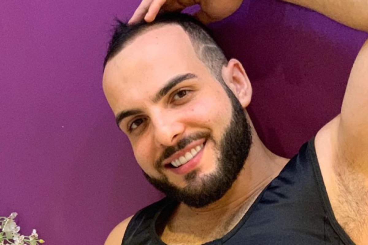 Ex-BBB revela que fez sexo com bandido que o assaltou e dispara: ‘Adorei’