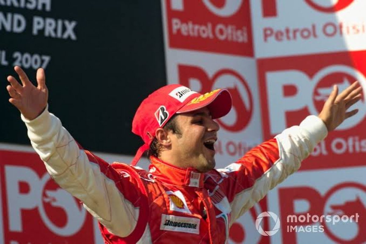 Poderoso! Felipe Massa usa relógio avaliado em cerca R$ 1,5 milhão