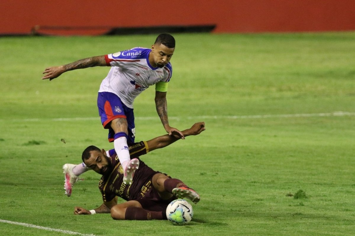 "Foi uma vergonha, um sentimento nosso que é de pura decepção", diz Guilherme Bellintani sobre derrota do Bahia