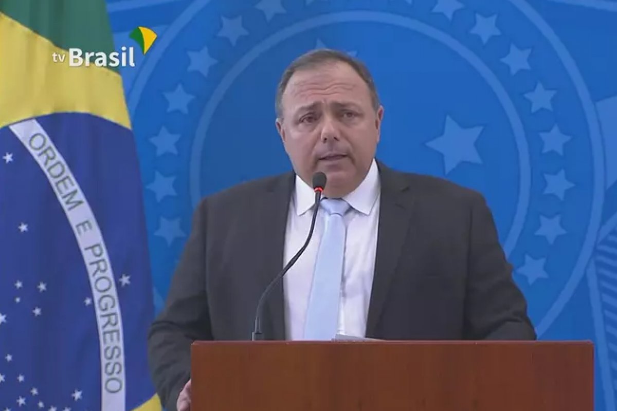 Lewandowski decide abrir inquérito para apurar atuação de Pazuello