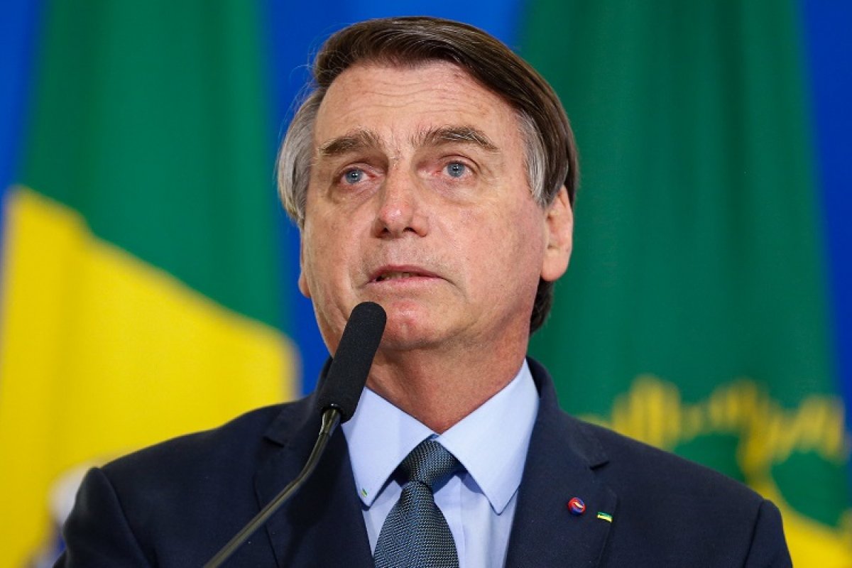 Governo federal apoia compra de vacinas por empresas com repasse de parte das doses ao SUS