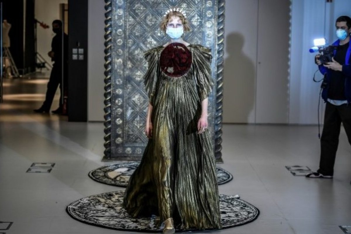 Dior lança coleção inspirada no tarô