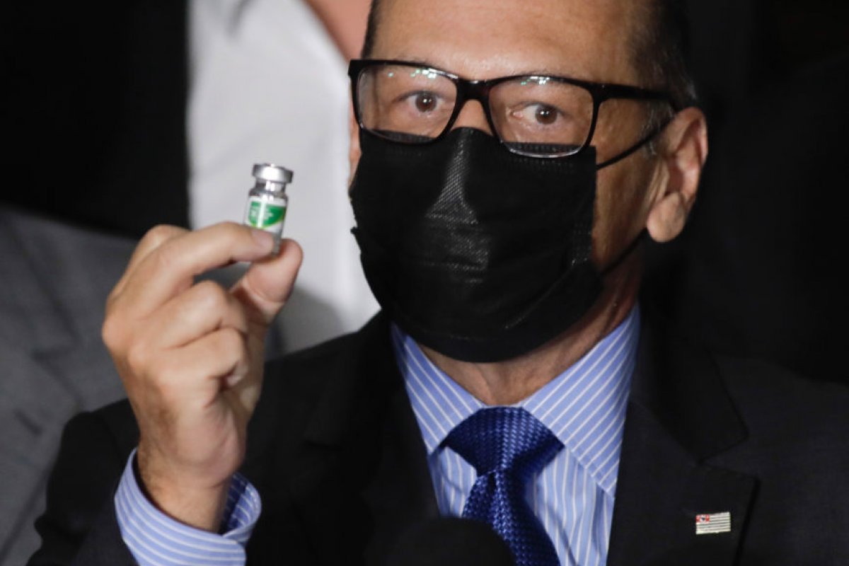 Insumos da China para CoronaVac devem chegar no Brasil em 3 de fevereiro, diz Butantan