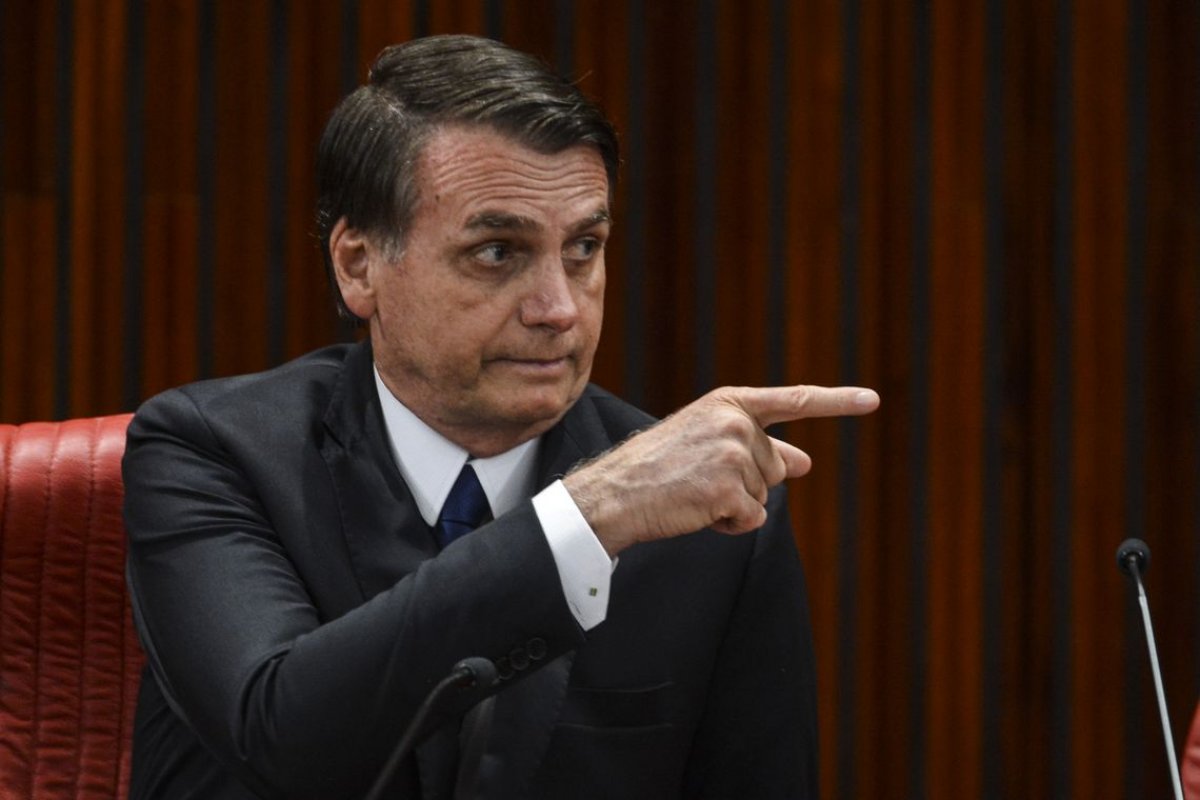 Bolsonaro analisará possíveis vetos a projeto de abuso de autoridade