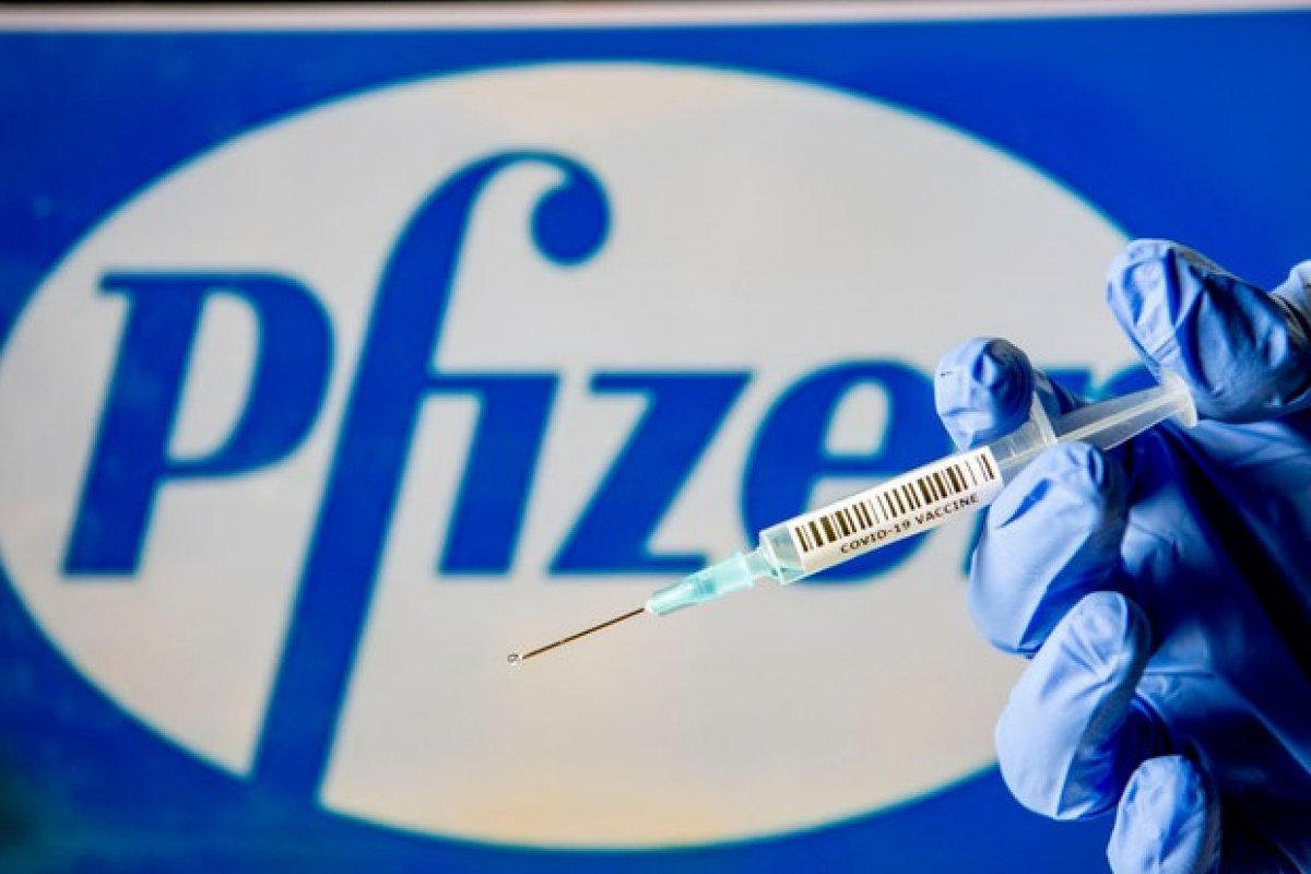 Pfizer e BioNTech afirmam que vão criar dose de reforço de vacina contra covid-19