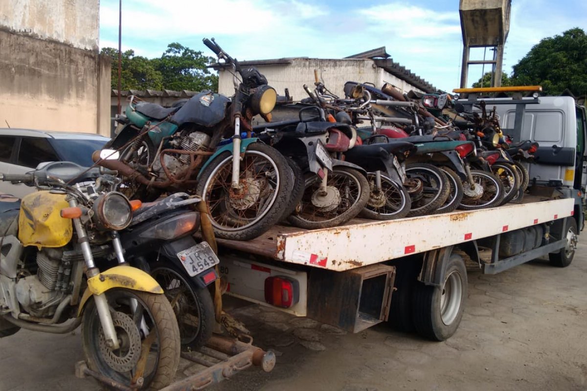 DT de Itamaraju retira 89 motocicletas do pátio da unidade