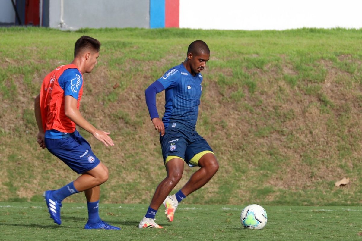 Com oportunidade de deixar o Z-4 e reforços a disposição, Bahia recebe Corinthians na Fonte Nova