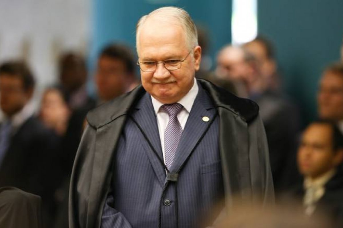 Fachin diz que corrupção parece triunfar novamente como "cupim da República"