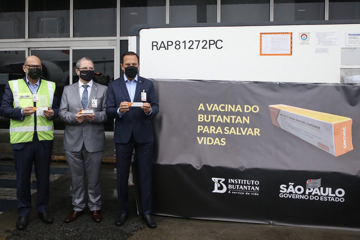 Planalto responde cobrança do governo de SP sobre lote extra da CoronaVac: 'ato midiático'