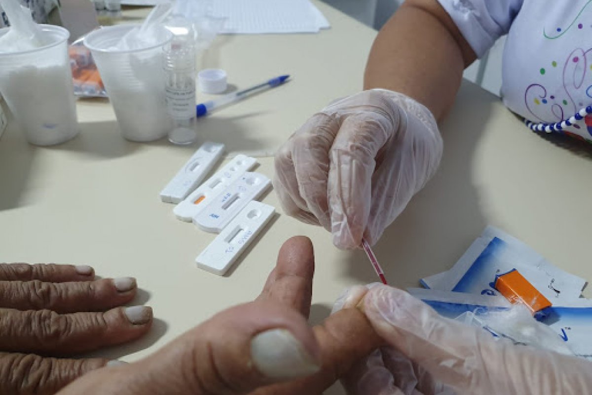 Em um dia, testes rápidos detectam 175 pessoas com Covid-19 em seis bairros de Salvador