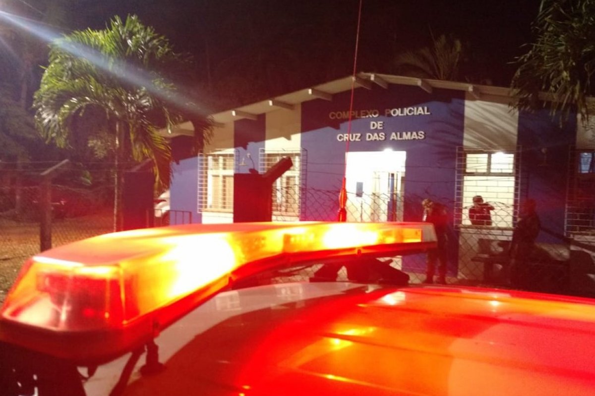 Polícia resgata mulher sequestrada após filha ser morta a tiros