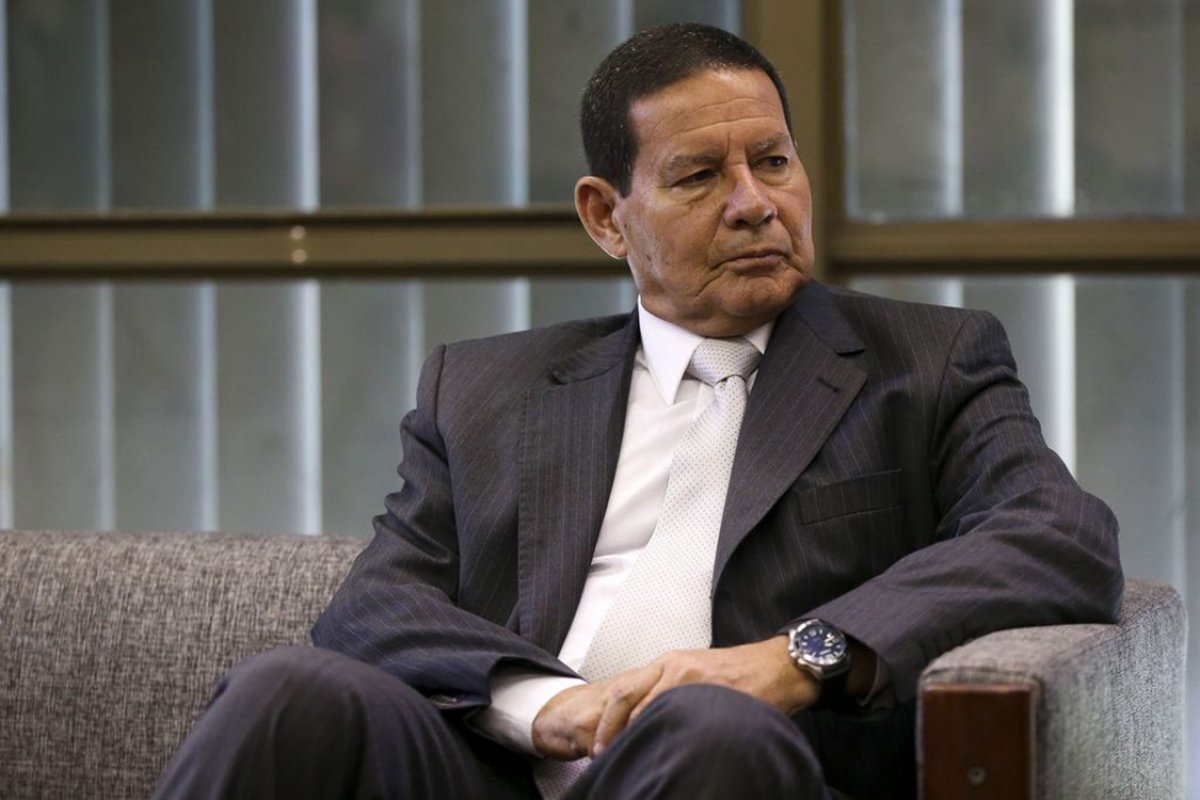 Mourão desmente site O Antagonista sobre assessor ter procurado Congresso para tratar de impeachment