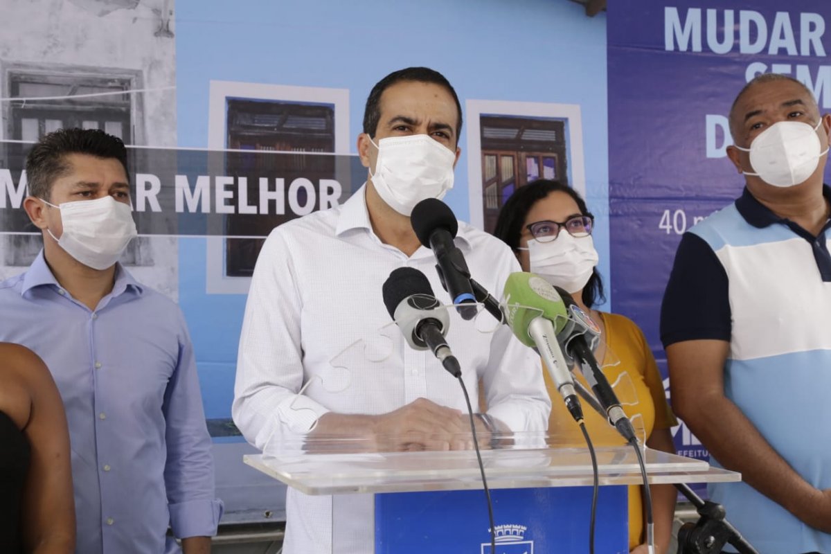 Antes falando em semipresencial, Bruno Reis diz que volta às aulas será digital