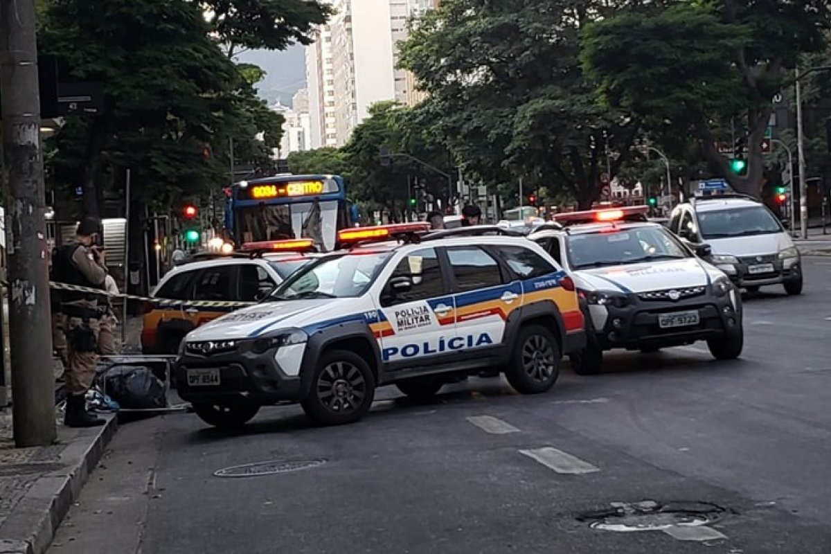 Corpo é encontrado dentro de carrinho de supermercado em Belo Horizonte