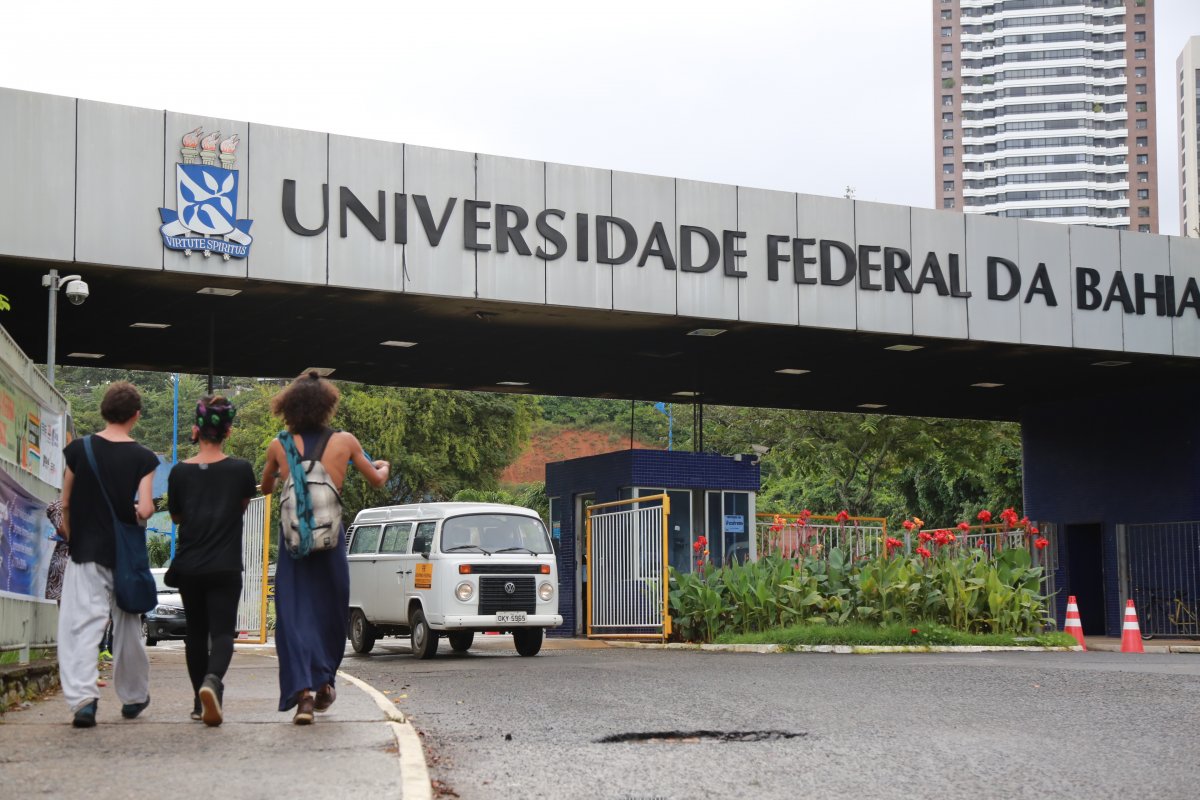 Suspeitos de assaltar alunos e professora da Ufba são presos nesta sexta-feira (24)