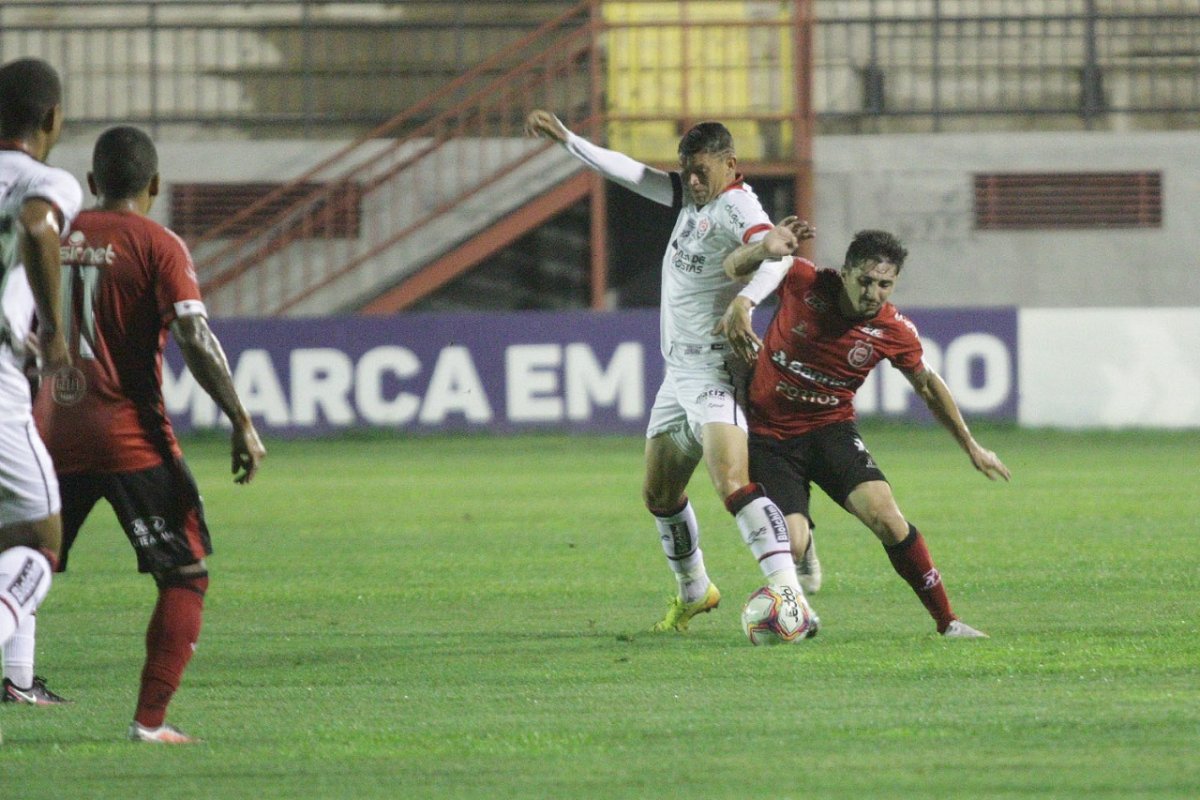 Na partida de encerramento da Série B, Vitória bate Brasil de Pelotas fora de casa
