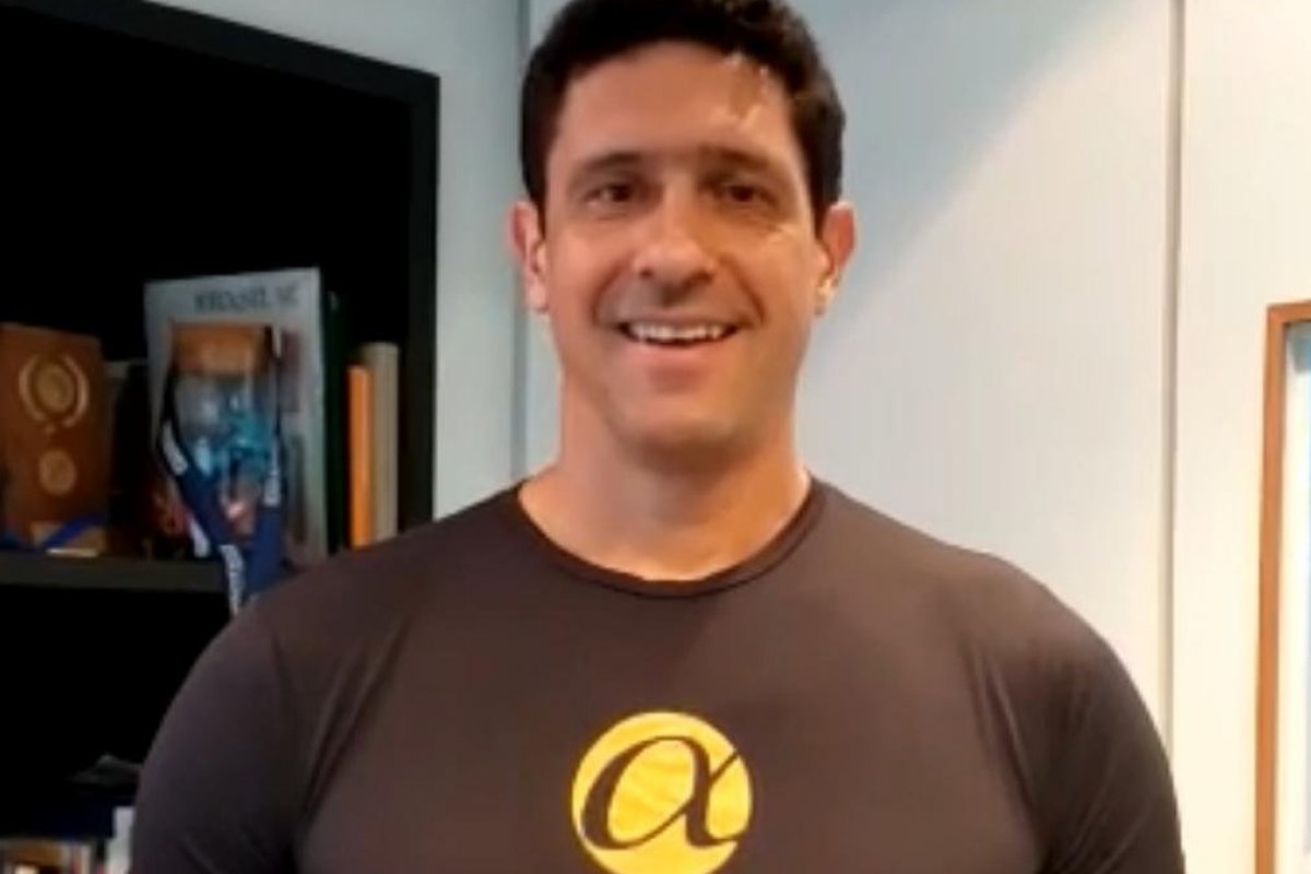 Gustavo Borges assina treinos aquáticos da Rede Alpha Fitness