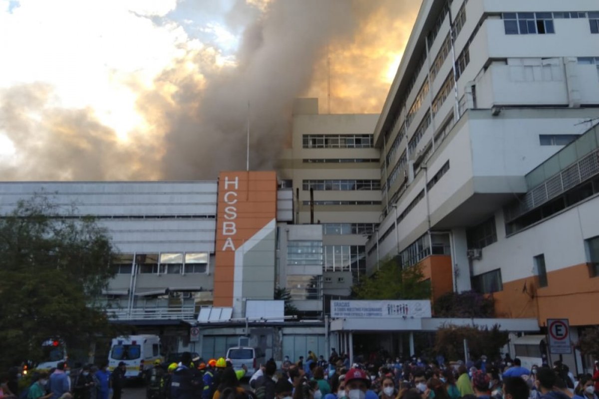 Hospital no Chile pega fogo e pacientes são transferidos