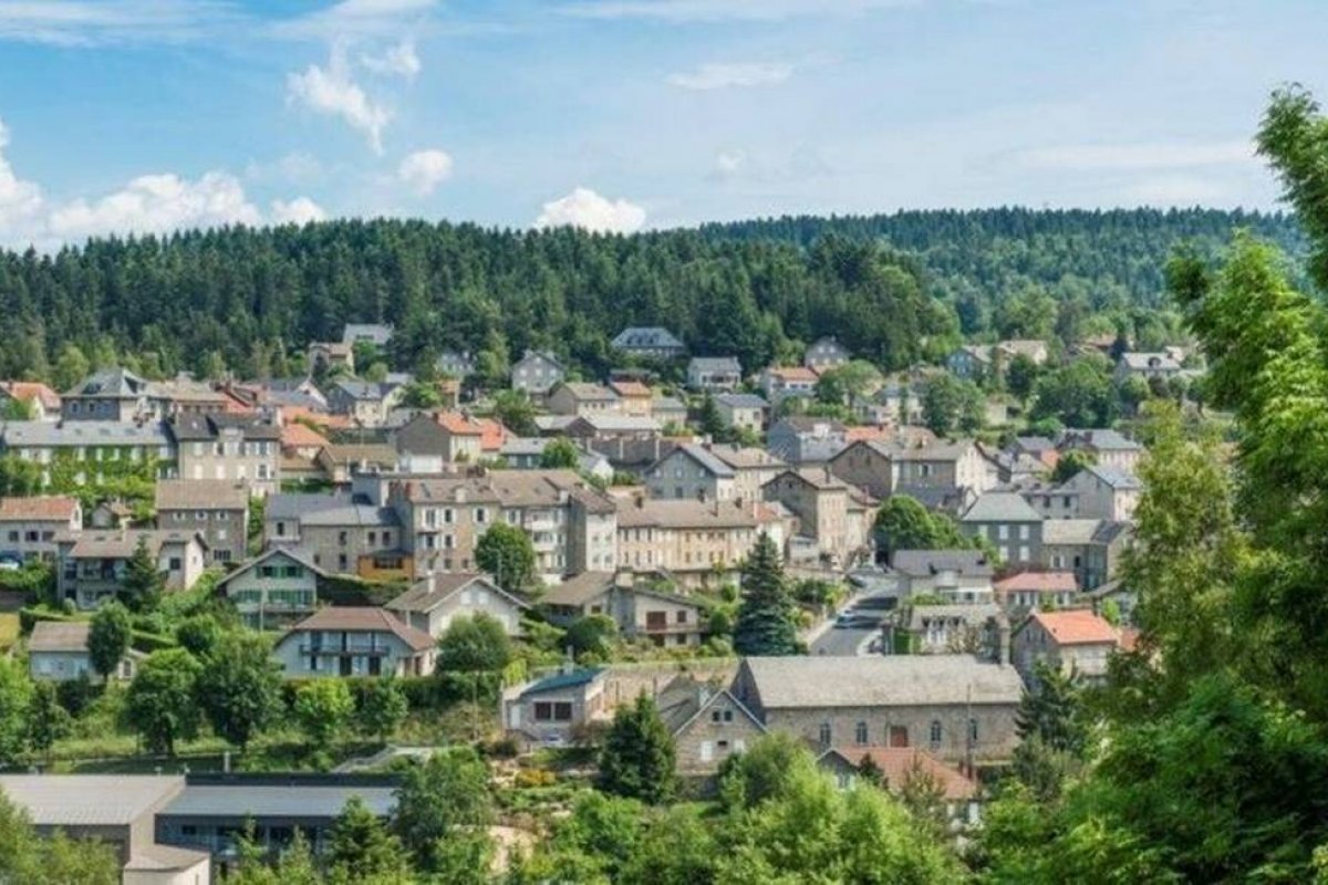 Ex-refugiado austríaco deixa herança para vilarejo francês que salvou sua família dos nazistas