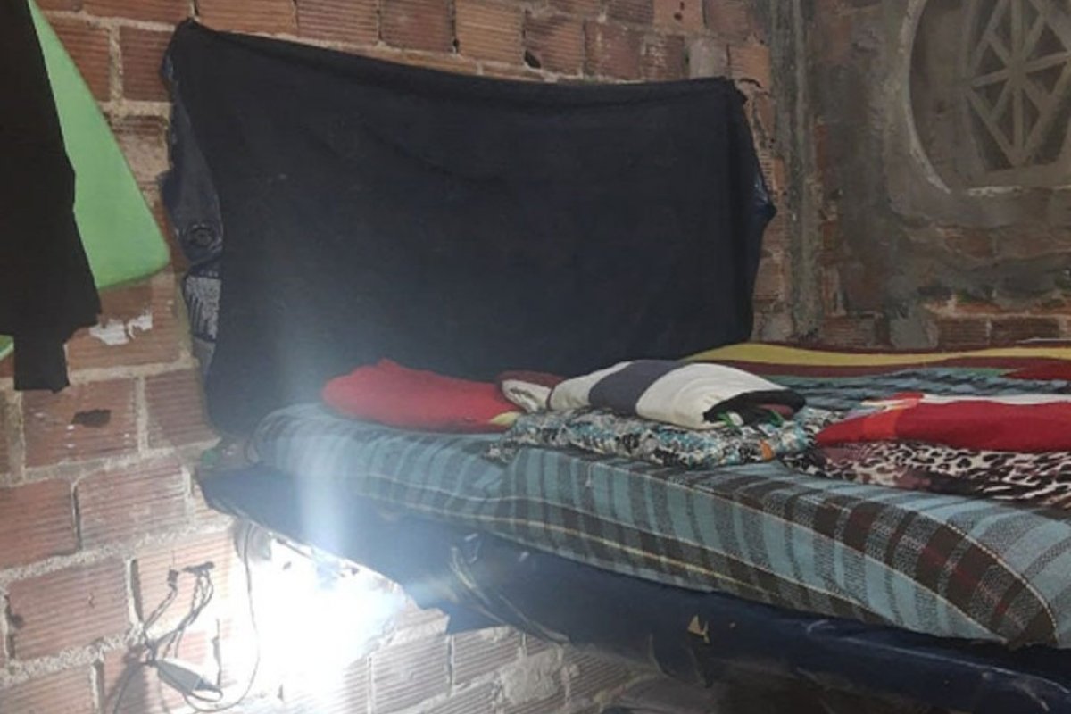 Homem suspeito de manter esposa e filhos em cárcere privado é preso após 3 meses do caso