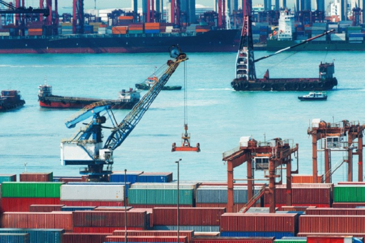 Balança comercial brasileira registra déficit de US$ 1 bi em janeiro