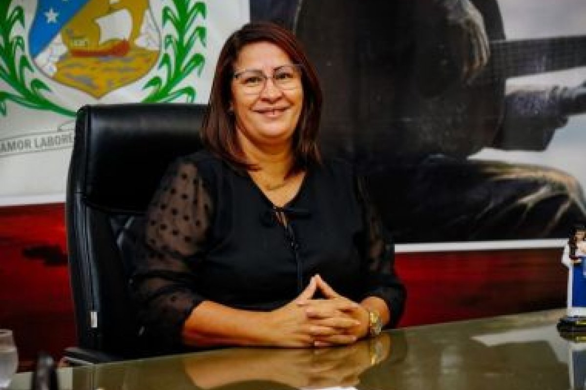 Prefeita de Juazeiro testa positivo para à Covid-19