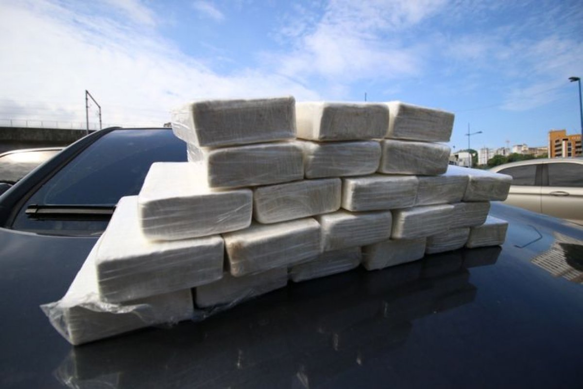 Cresce em 1.000% apreensões de cocaína na Bahia