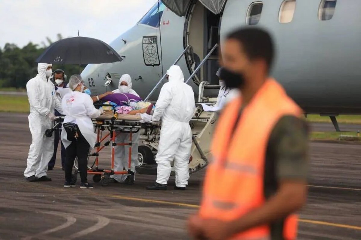 Após crise na saúde, Amazonas já transferiu 424 pacientes para outros 16 estados